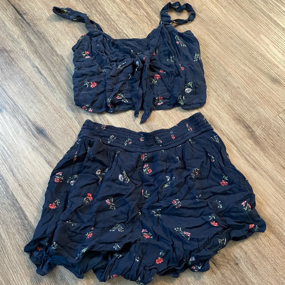 Hollister 2 piece set